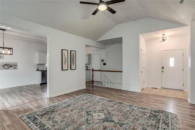 1121 E Frontier Drive, Olathe, KS 66062