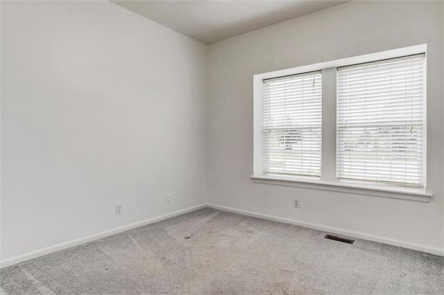1121 E Frontier Drive, Olathe, KS 66062