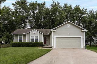 1121 E Frontier Drive, Olathe, KS 66062