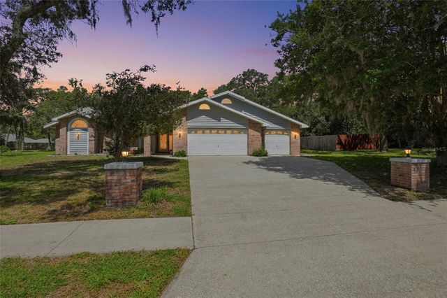 18451 WINDING OAKS BOULEVARD, Hudson, FL 34667