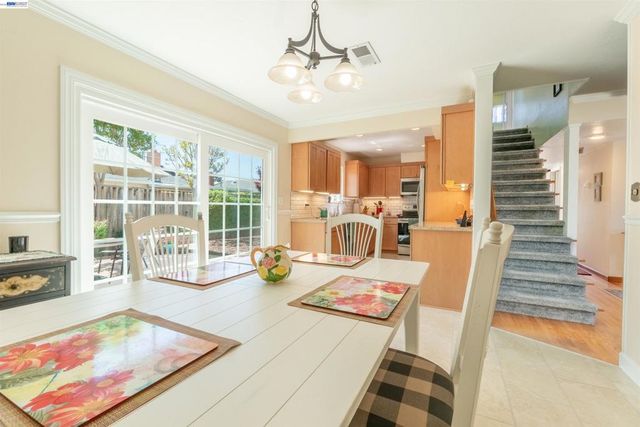 2364 Driftwood Way, San Leandro, CA 94577