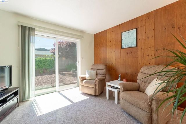 2364 Driftwood Way, San Leandro, CA 94577