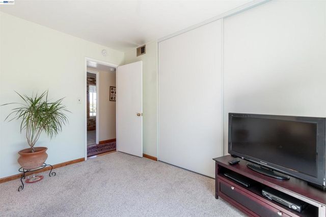 2364 Driftwood Way, San Leandro, CA 94577