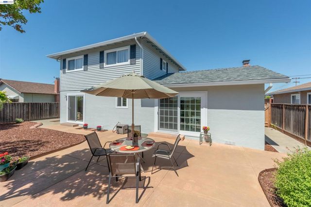 2364 Driftwood Way, San Leandro, CA 94577