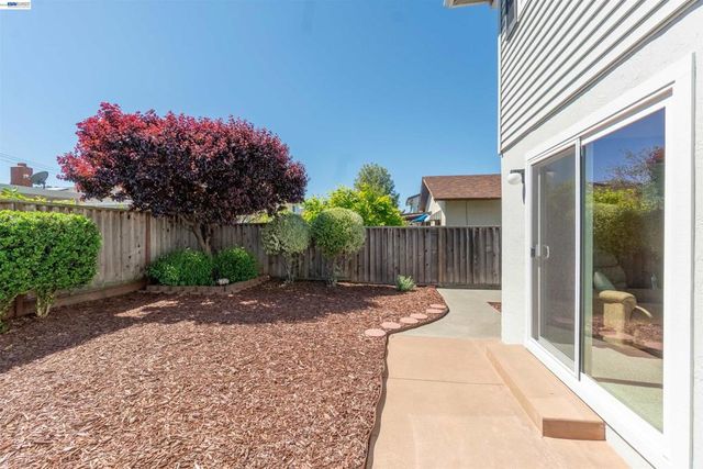 2364 Driftwood Way, San Leandro, CA 94577
