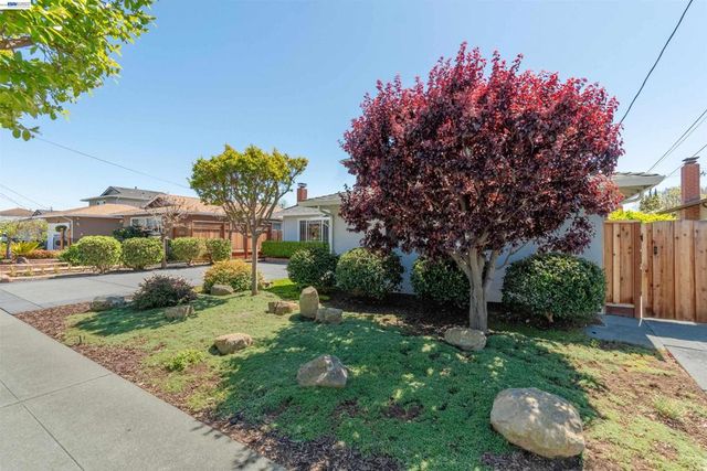 2364 Driftwood Way, San Leandro, CA 94577