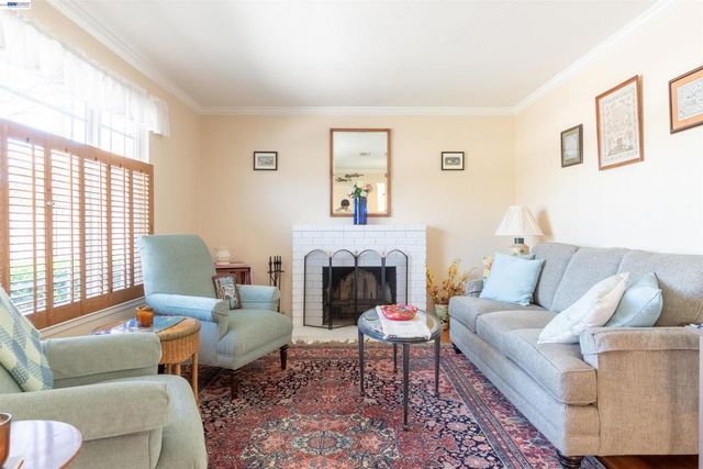 2364 Driftwood Way, San Leandro, CA 94577