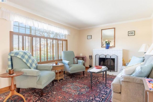 2364 Driftwood Way, San Leandro, CA 94577