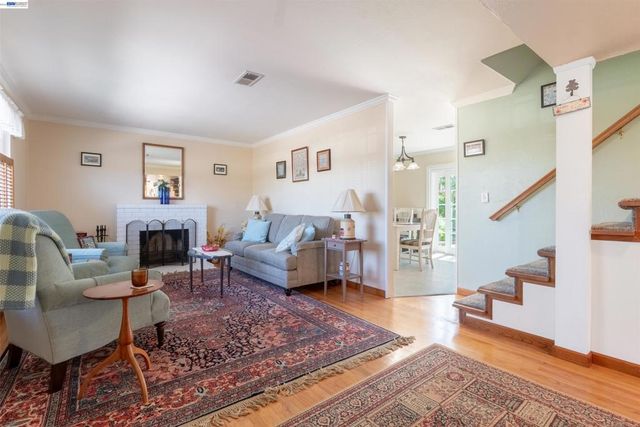 2364 Driftwood Way, San Leandro, CA 94577