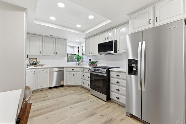 3928 W Dorothea Court, Visalia, CA 93277