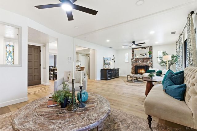 3928 W Dorothea Court, Visalia, CA 93277