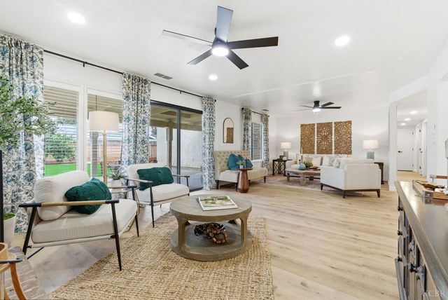 3928 W Dorothea Court, Visalia, CA 93277