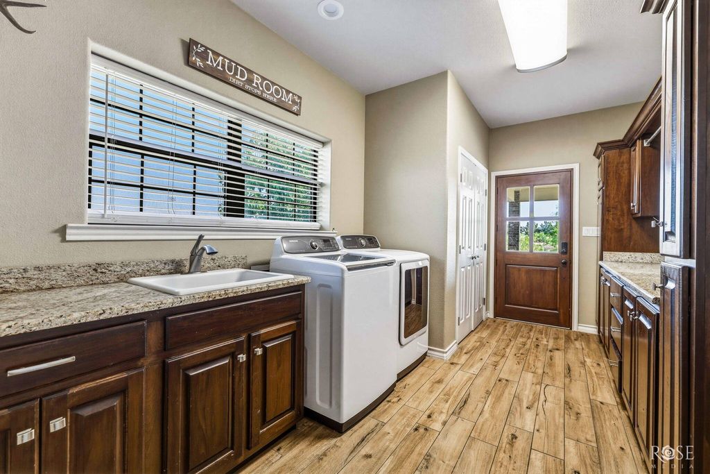 Image 20 of property listing at 113 Country Club Drive, Ozona, TX 76943