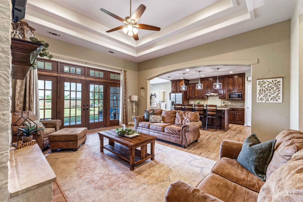 Image 6 of property listing at 113 Country Club Drive, Ozona, TX 76943