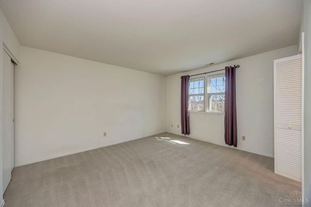 19 Creekwood Square, Glendale, OH 45246