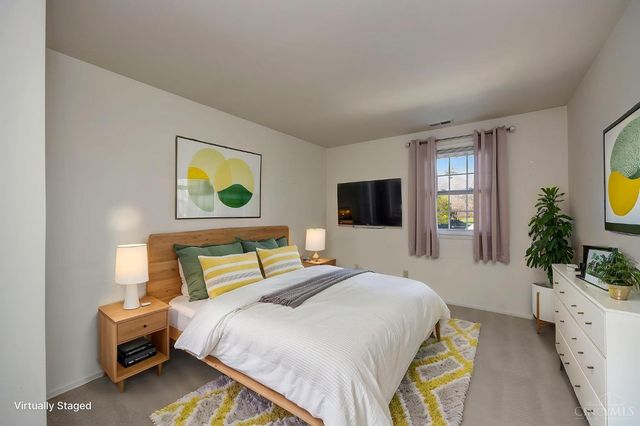 19 Creekwood Square, Glendale, OH 45246