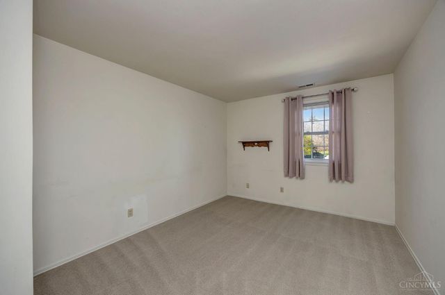 19 Creekwood Square, Glendale, OH 45246