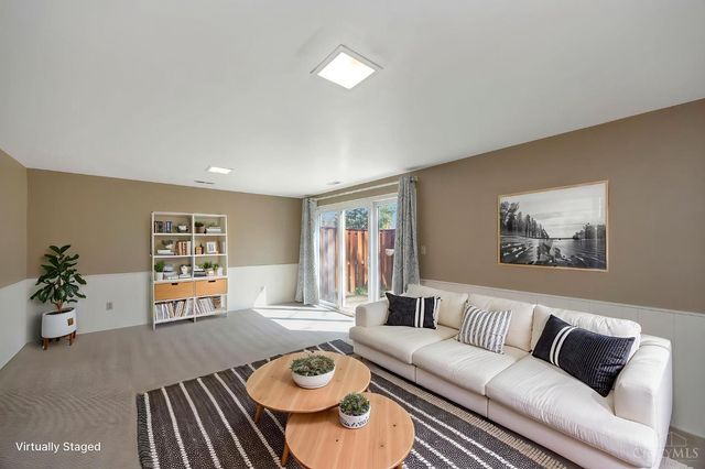 19 Creekwood Square, Glendale, OH 45246