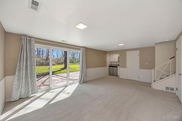 19 Creekwood Square, Glendale, OH 45246