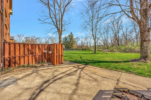 19 Creekwood Square, Glendale, OH 45246