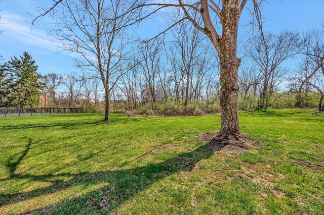 19 Creekwood Square, Glendale, OH 45246