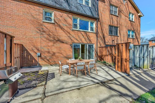 19 Creekwood Square, Glendale, OH 45246