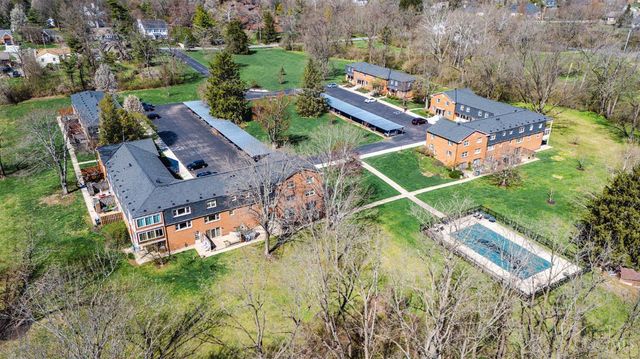 19 Creekwood Square, Glendale, OH 45246