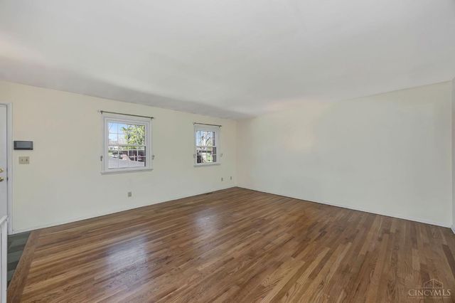 19 Creekwood Square, Glendale, OH 45246