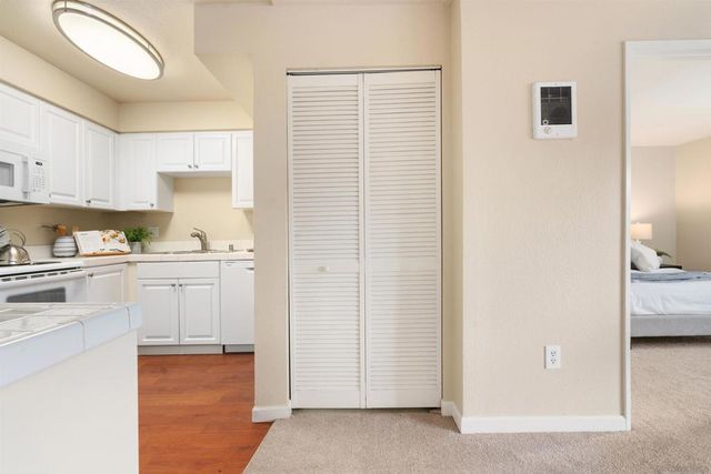 6955 ALVARADO RD 70, San Diego, CA 92120