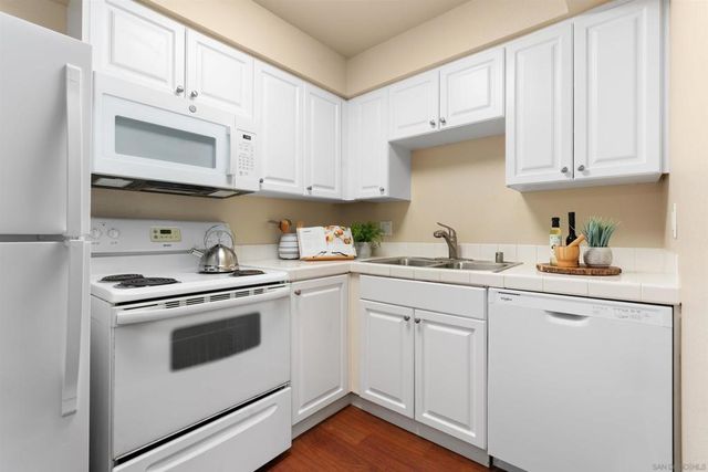 6955 ALVARADO RD 70, San Diego, CA 92120