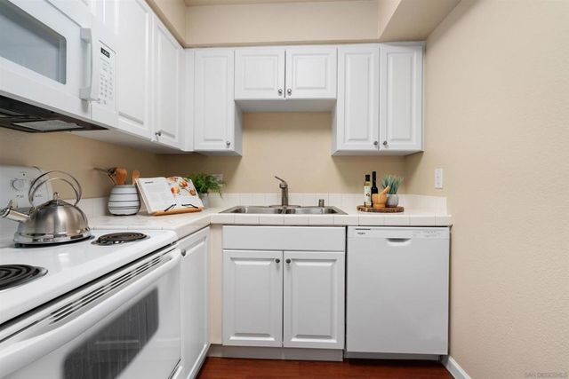 6955 ALVARADO RD 70, San Diego, CA 92120