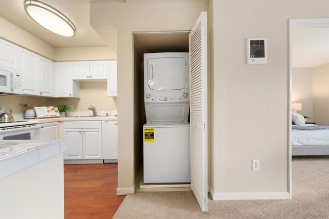 6955 ALVARADO RD 70, San Diego, CA 92120