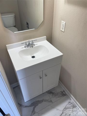 10913 Princeton Village Drive, Charlotte, NC 28277