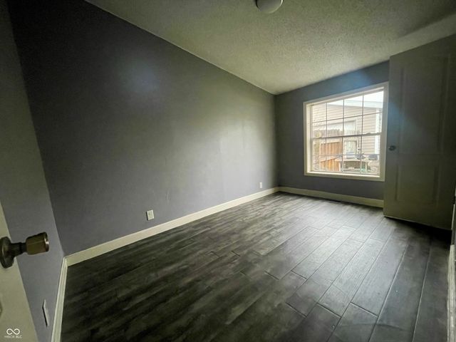 4673 W Ridge Drive, Columbus, IN 47203