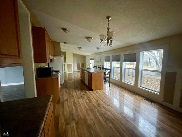 4673 W Ridge Drive, Columbus, IN 47203