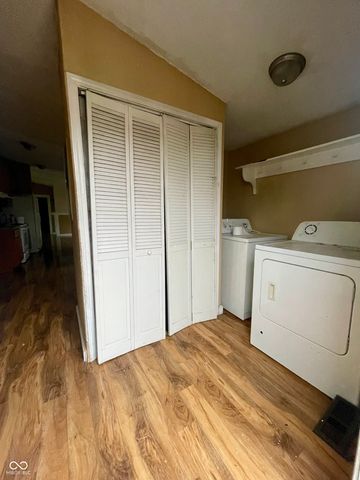 4673 W Ridge Drive, Columbus, IN 47203