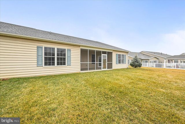 20 STEDTLE AVE, Littlestown, PA 17340