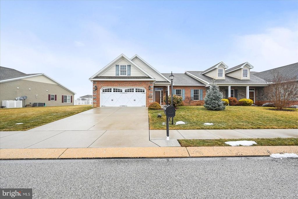 20 STEDTLE AVE, Littlestown, PA 17340