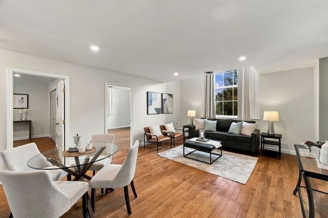 35 Flint Street 201, Salem, MA 01970