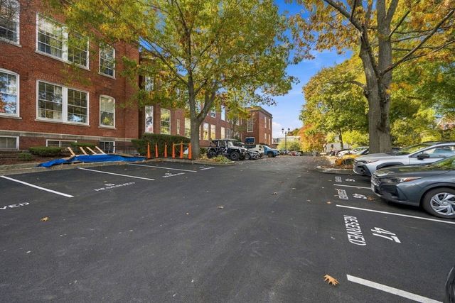 35 Flint Street 201, Salem, MA 01970
