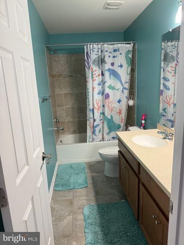 3 TETKOSKI CT, Florence, NJ 08518