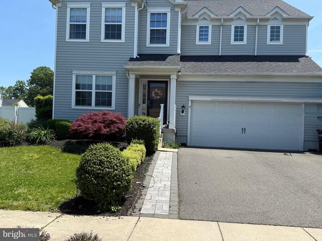 3 TETKOSKI CT, Florence, NJ 08518