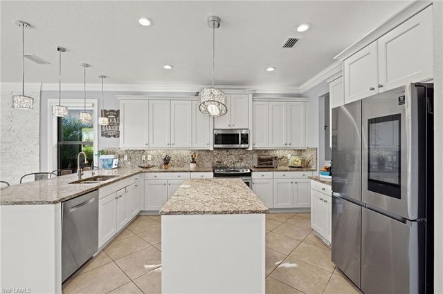 11696 Stonecreek CIR, Fort Myers, FL 33913