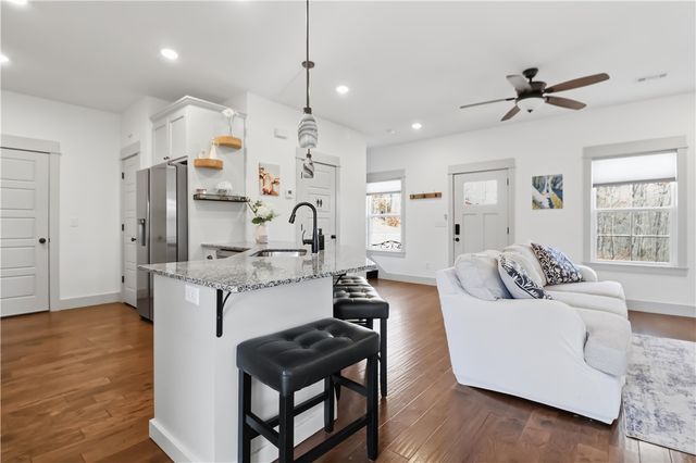 14 Winsford Lane, Bella Vista, AR 72714