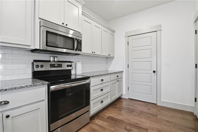 14 Winsford Lane, Bella Vista, AR 72714