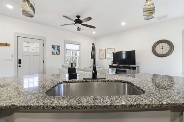 14 Winsford Lane, Bella Vista, AR 72714