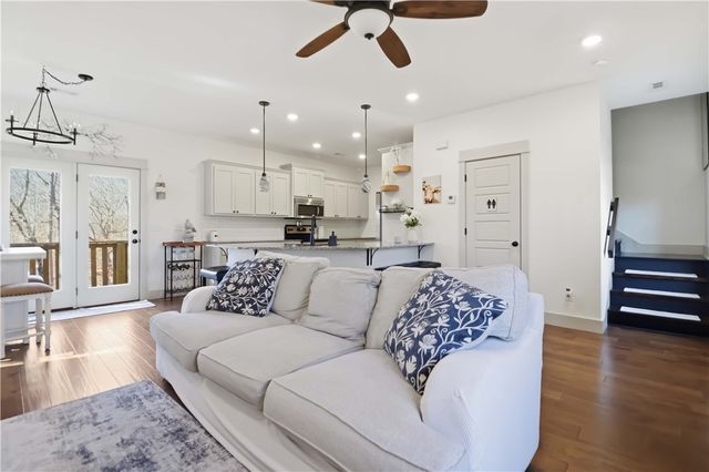 14 Winsford Lane, Bella Vista, AR 72714