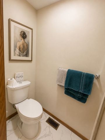11850 W Neville Ct, Wichita, KS 67205