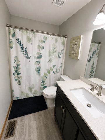 11850 W Neville Ct, Wichita, KS 67205