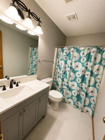 11850 W Neville Ct, Wichita, KS 67205